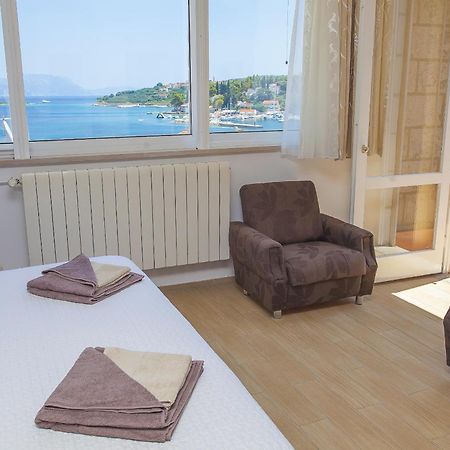 Guest House Lovric Lumbarda Zimmer foto