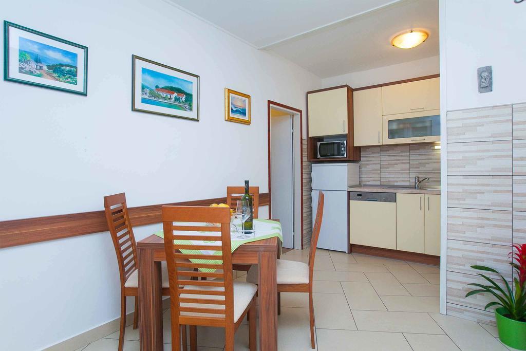 Guest House Lovric Lumbarda Exterior foto