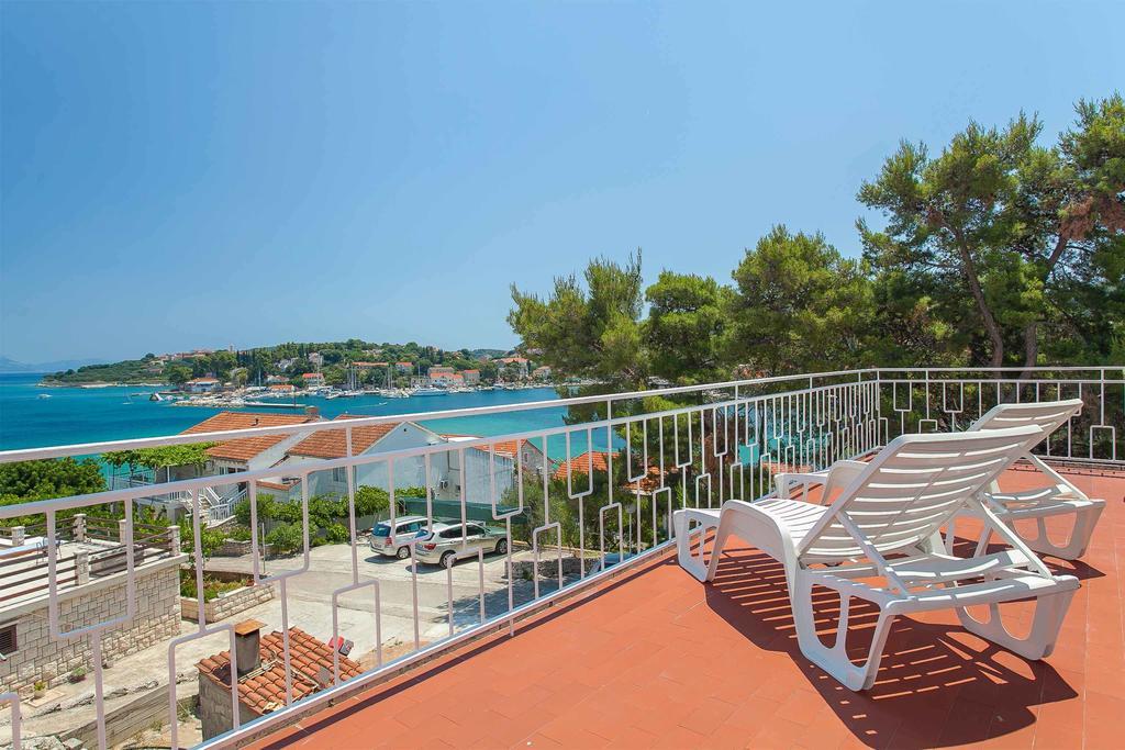 Guest House Lovric Lumbarda Exterior foto